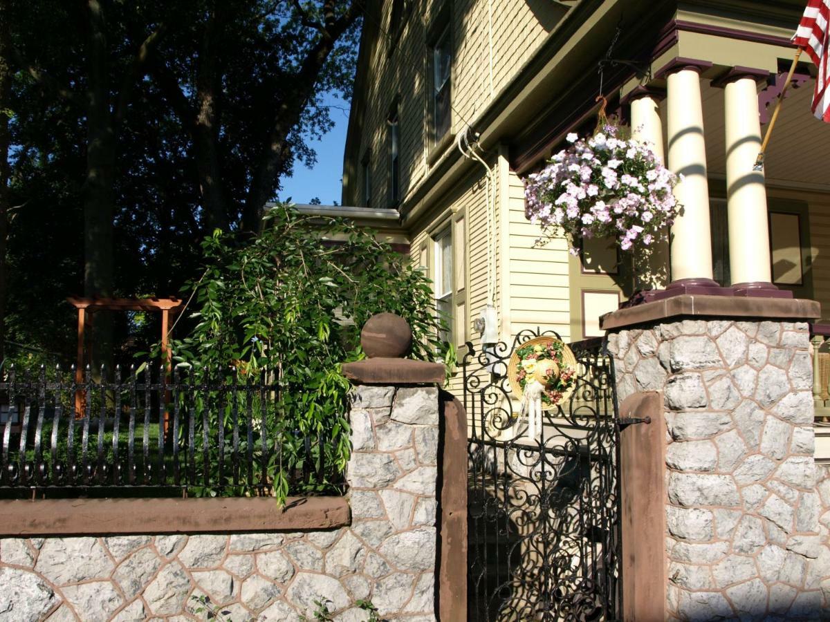 Manheim Manor Bed&Breakfast Exterior foto